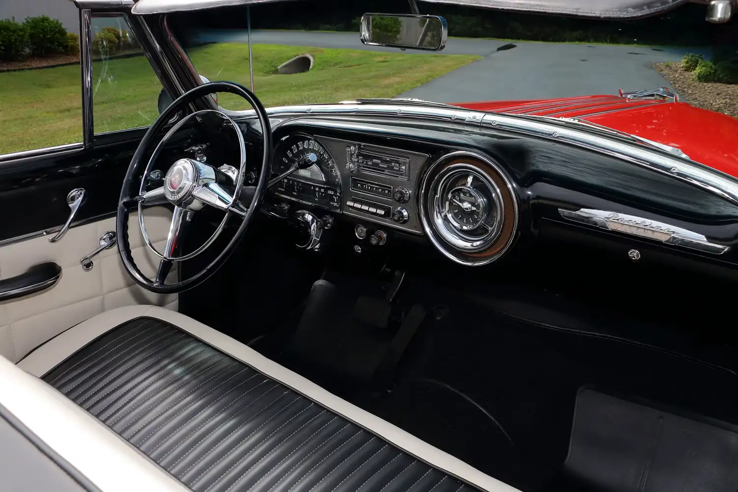 1954 Pontiac Star Chief Deluxe Convertible